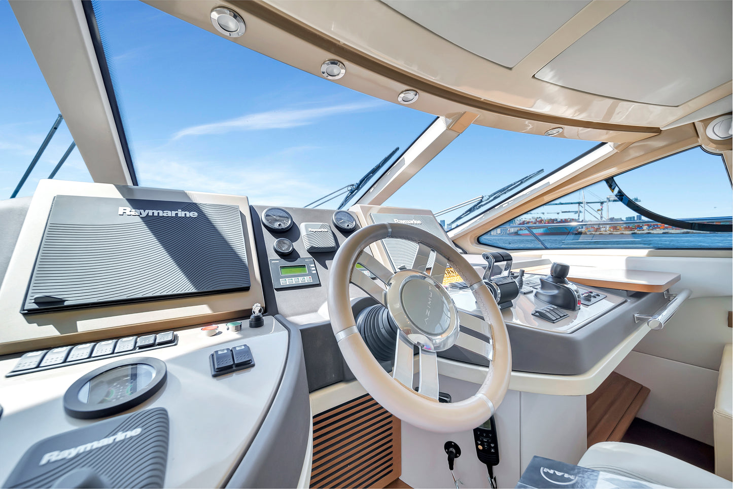 Yate Azimut S 60'