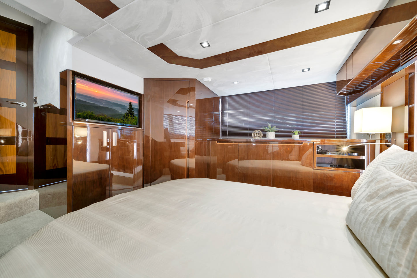 Galeon 53' Yacht