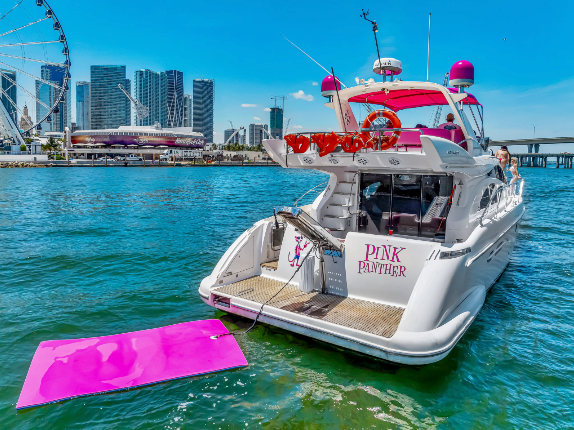 Yate Azimut Pink 55'