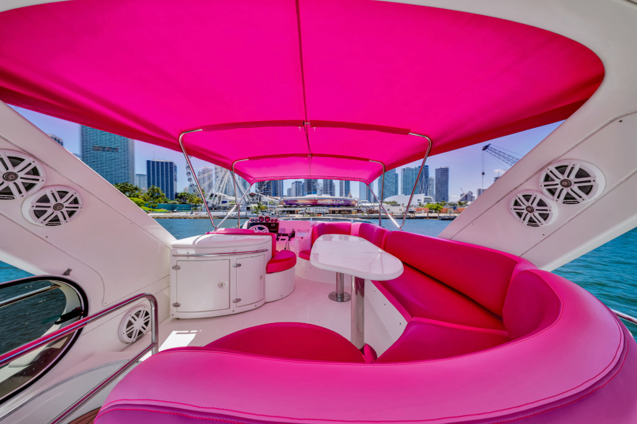 Yate Azimut Pink 55'