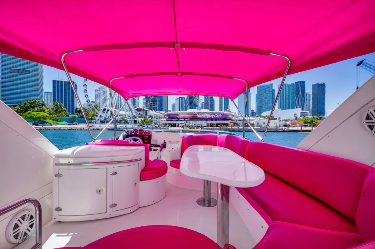 Yate Azimut Pink 55'