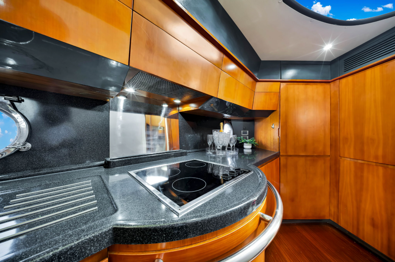 Yate Azimut Pink 55'