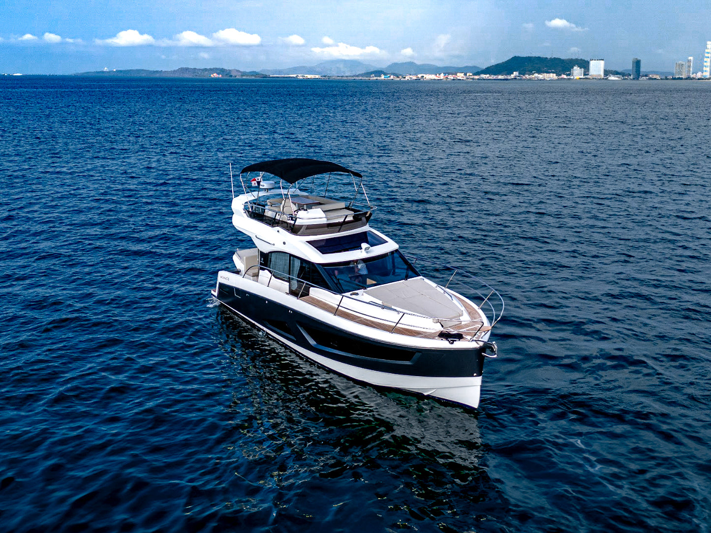 Yate 38' Monaco